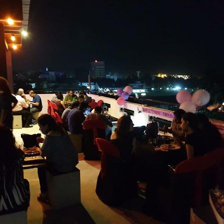 Beverly Hills Hotel Dehiwala-Mount Lavinia Екстер'єр фото