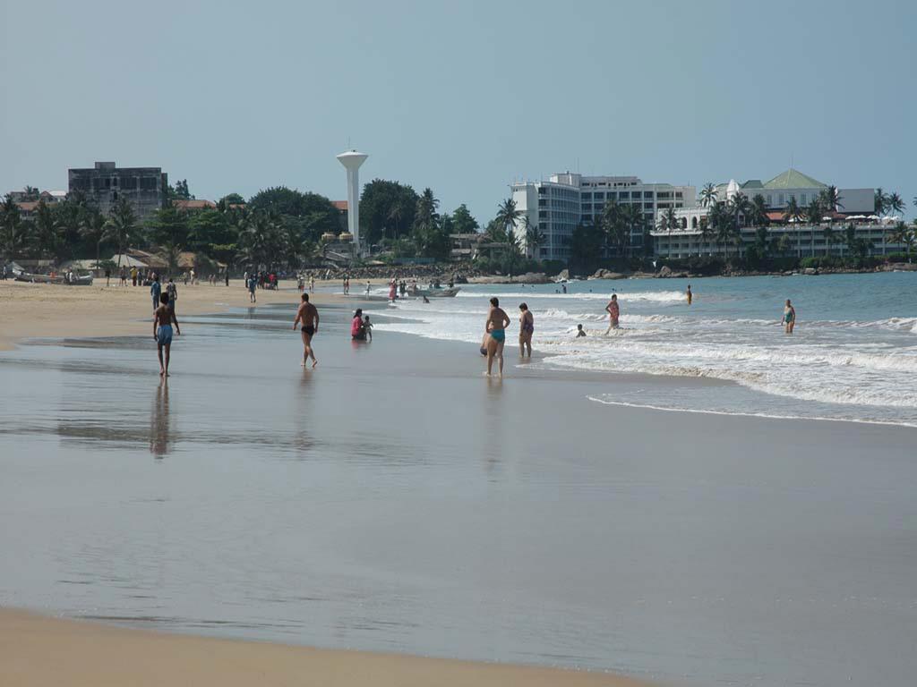 Beverly Hills Hotel Dehiwala-Mount Lavinia Екстер'єр фото